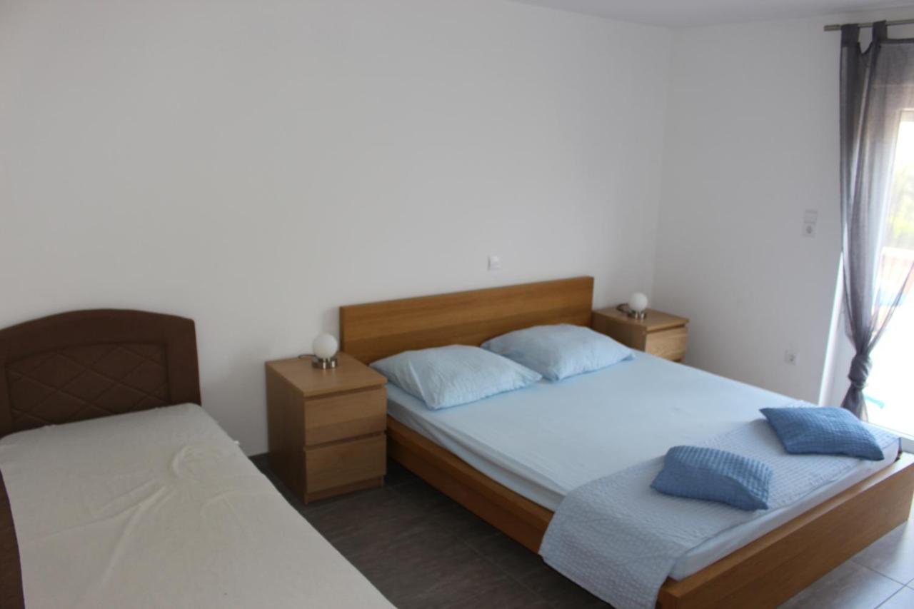 Filipovic Apartmani Medulin Exterior foto